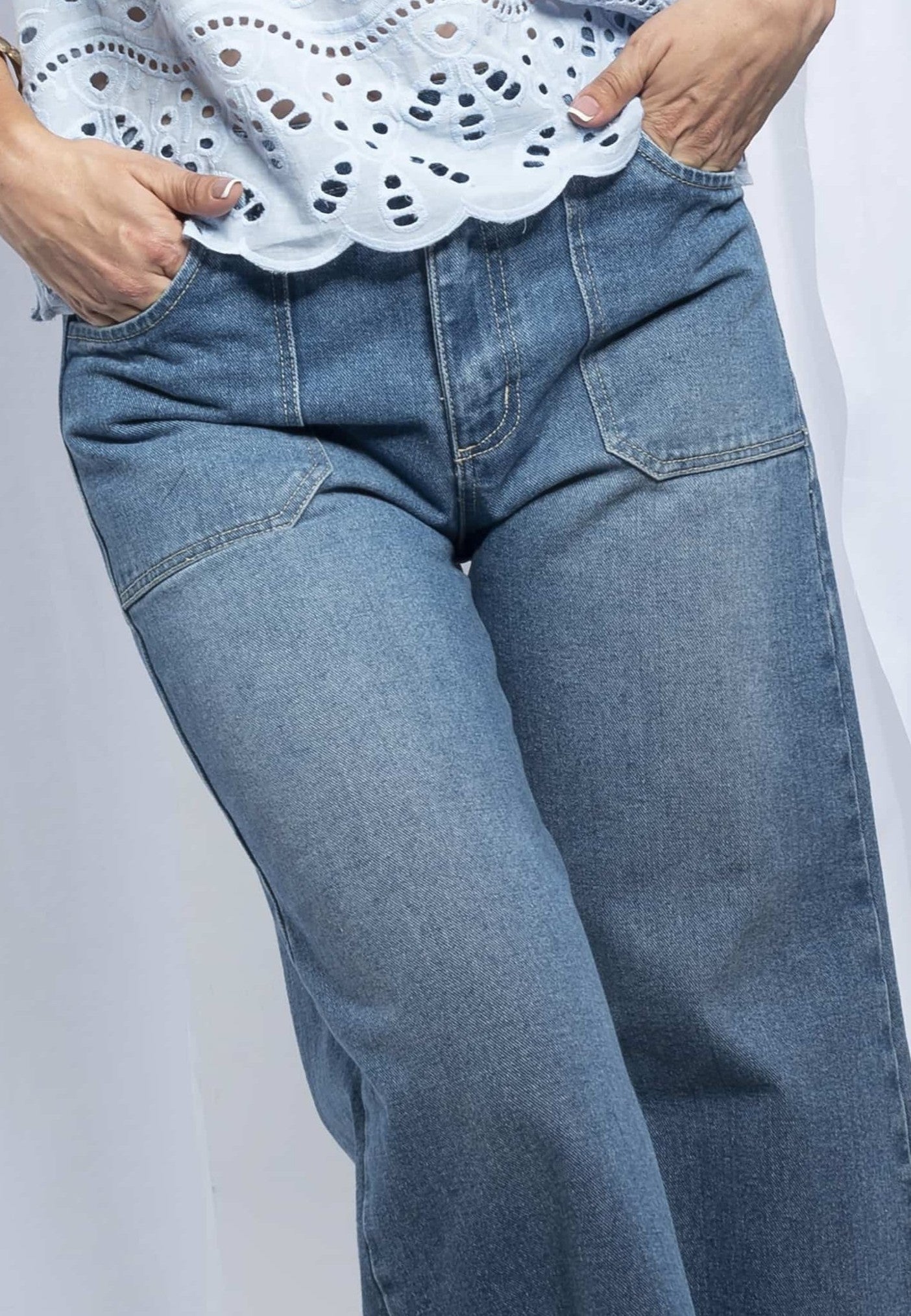 JEAN ARIZONA