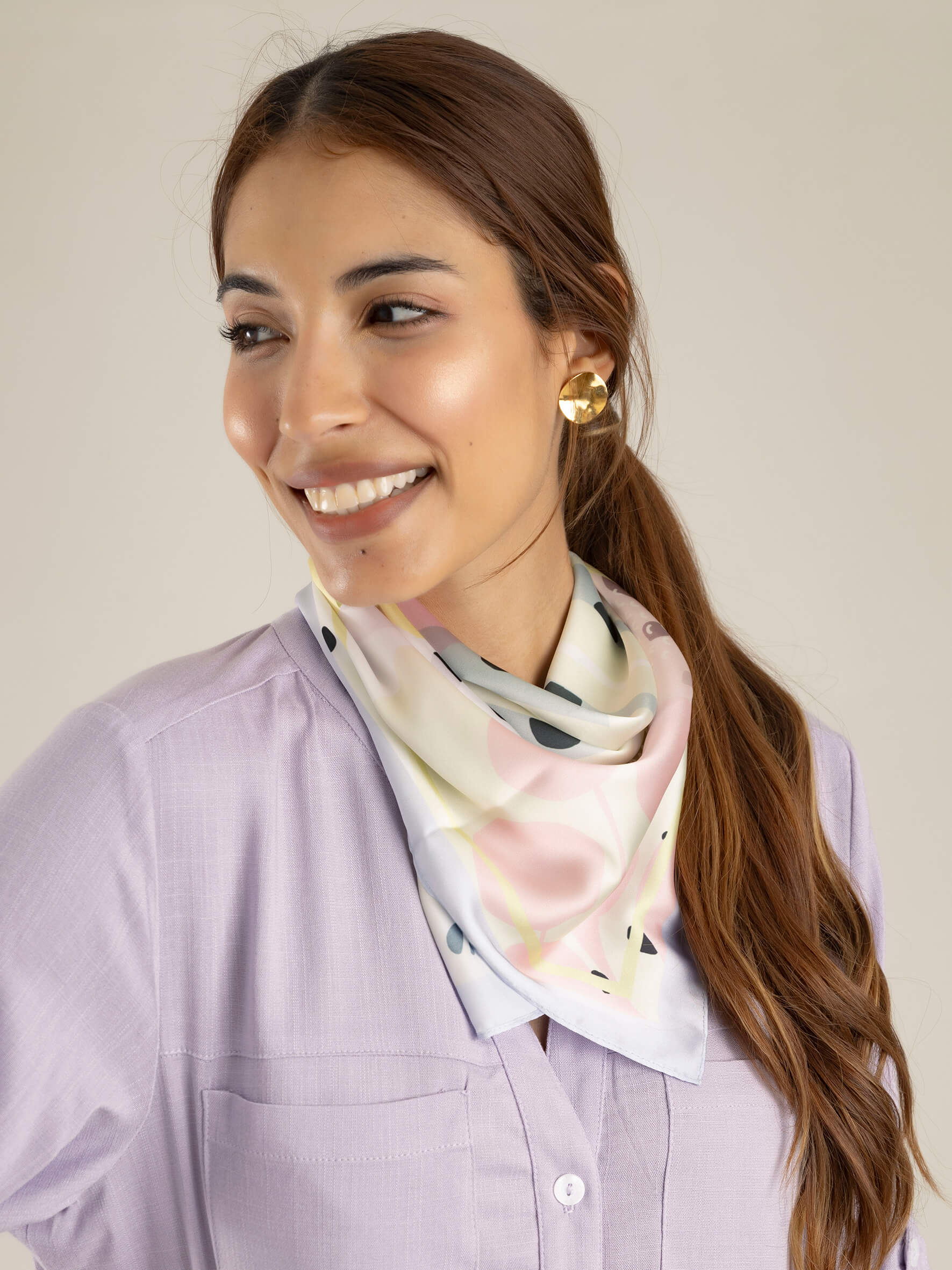 Pañuelo Rojo con Estampado Blanco