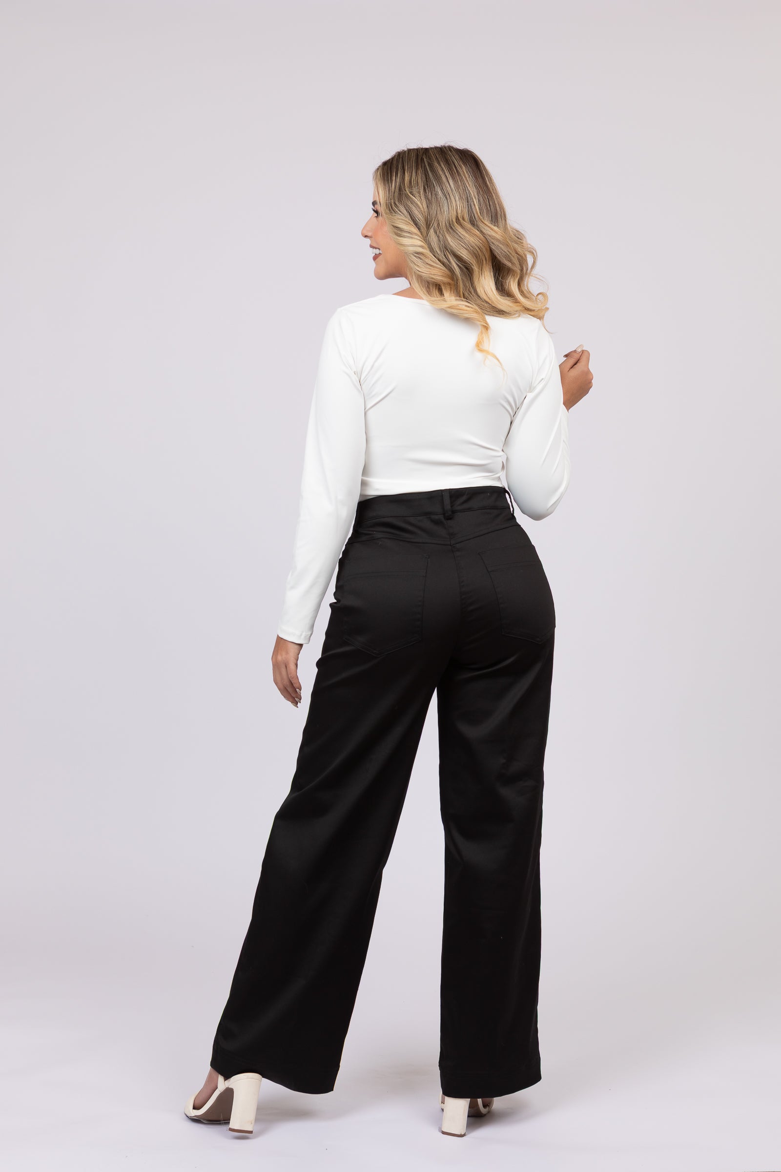 PANTALON LUCCA