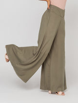 Pantalón tipo falda, bolsillos laterales